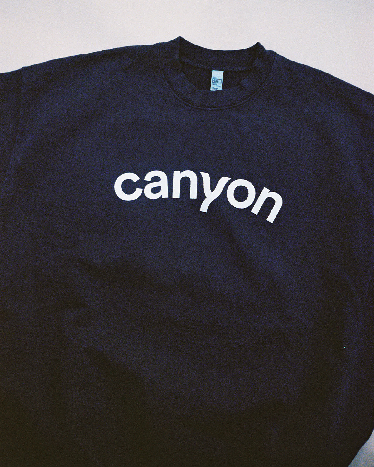 Canyon Sweatshirt in Navy