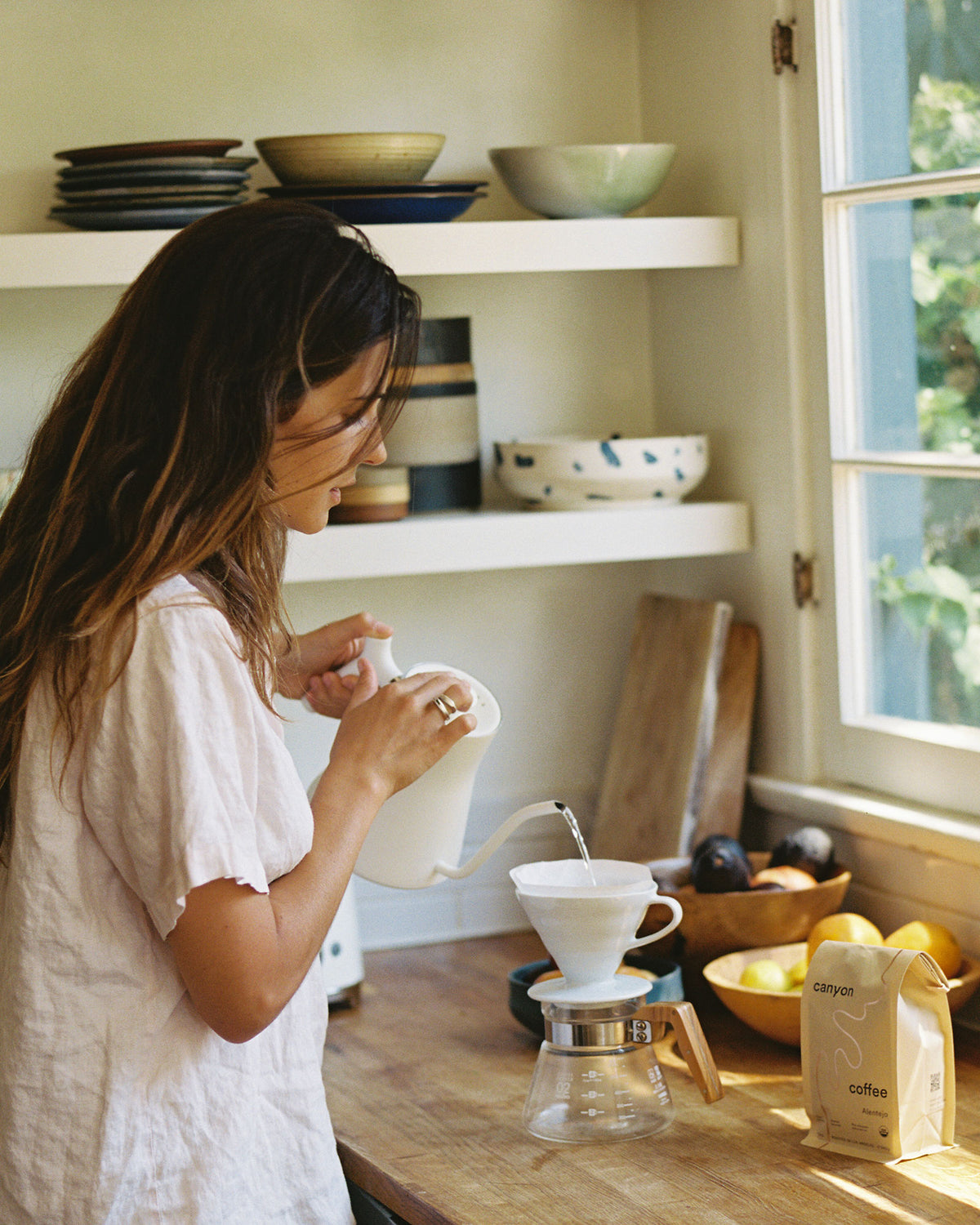 Glass coffee server with wood handle